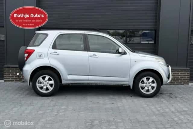 Daihatsu Terios (2007) thumbnail 6