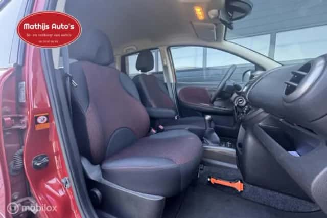 Nissan Note (2009) thumbnail 4