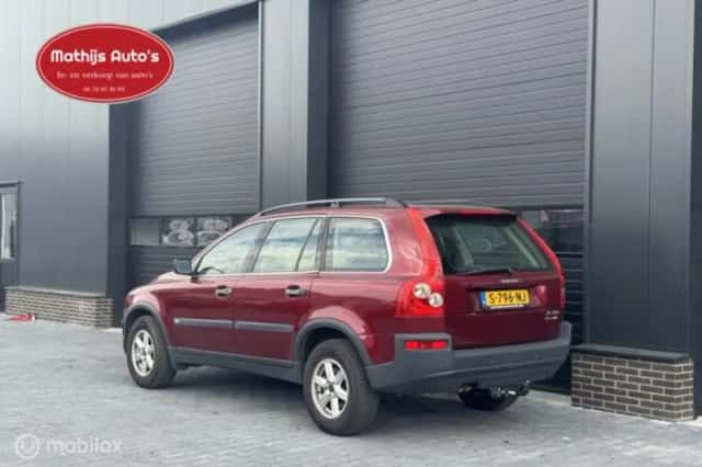 Volvo XC90 (2004) thumbnail 3