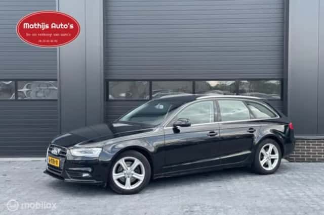 Audi A4 (2013) thumbnail 1
