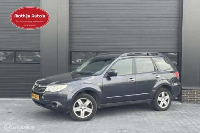 Subaru Forester (2010) thumbnail 1