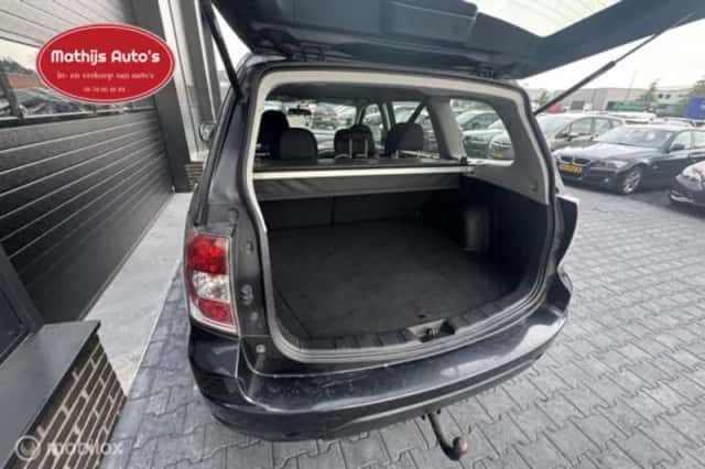 Subaru Forester (2010) thumbnail 4