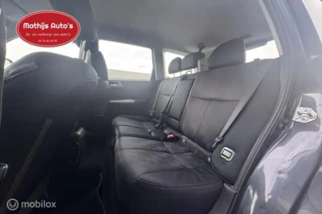 Subaru Forester (2010) thumbnail 5