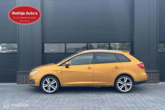SEAT Ibiza (2015) thumbnail 2