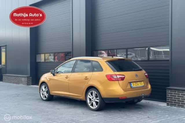 SEAT Ibiza (2015) thumbnail 3