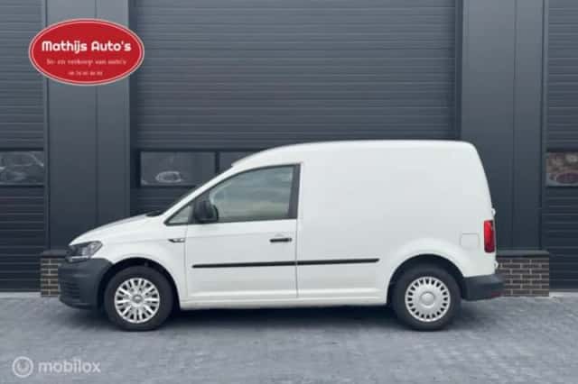 Volkswagen Caddy (2016) thumbnail 3