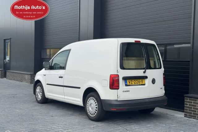 Volkswagen Caddy (2016) thumbnail 4