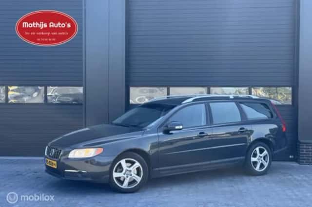 Volvo V70 (2010) thumbnail 1