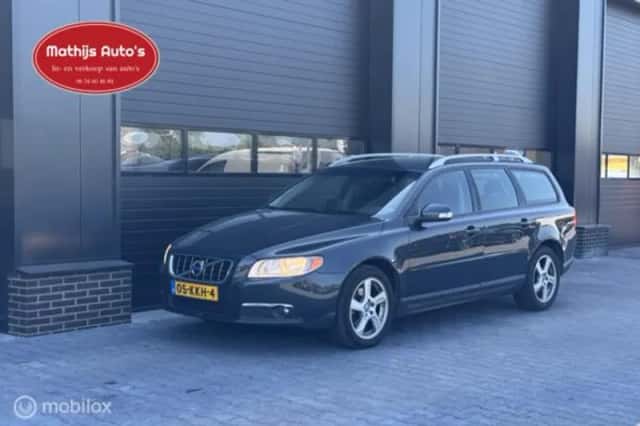 Volvo V70 (2010) thumbnail 2