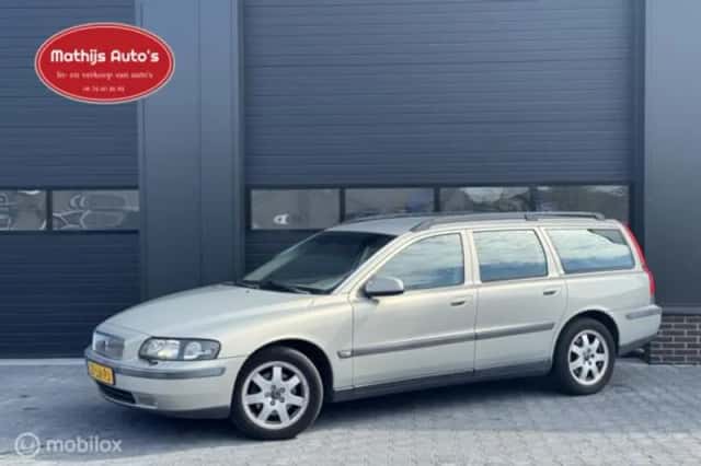 Volvo V70 (2003) thumbnail 1