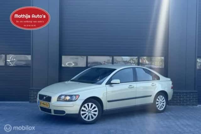 Volvo S40 (2004) thumbnail 1