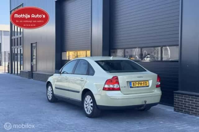 Volvo S40 (2004) thumbnail 3