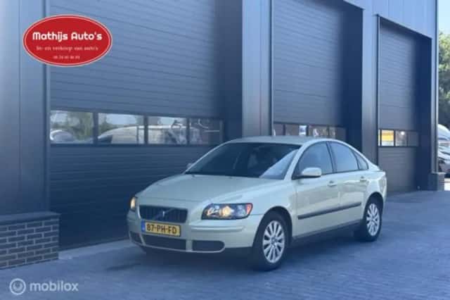 Volvo S40 (2004) thumbnail 6