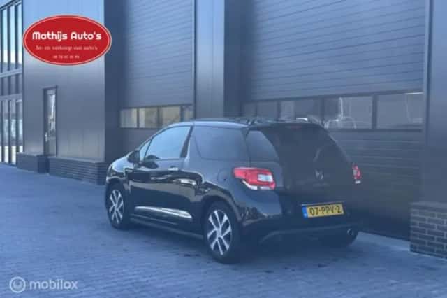 Citroën DS3 (2011) thumbnail 2