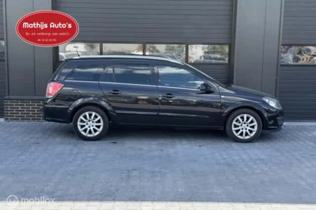 Opel Astra (2005) thumbnail 5