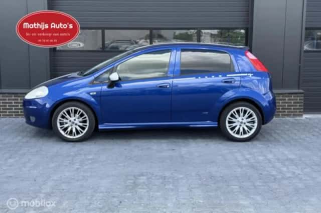 Fiat Grande Punto (2008) thumbnail 2
