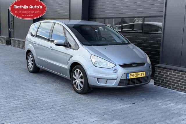 Ford S-Max (2007) thumbnail 2