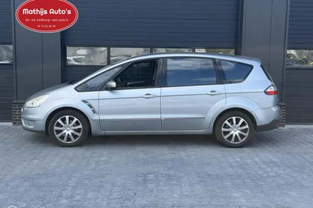 Ford S-Max (2007) thumbnail 3