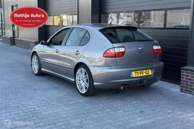 SEAT Leon (2004) thumbnail 4