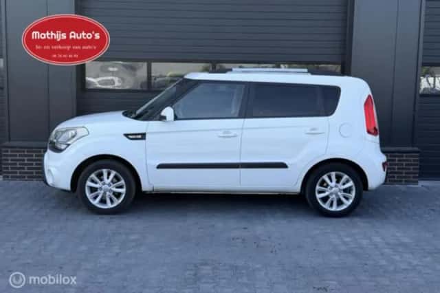 Kia Soul (2013) thumbnail 2