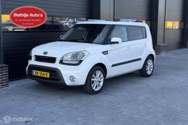 Kia Soul (2013) thumbnail 3