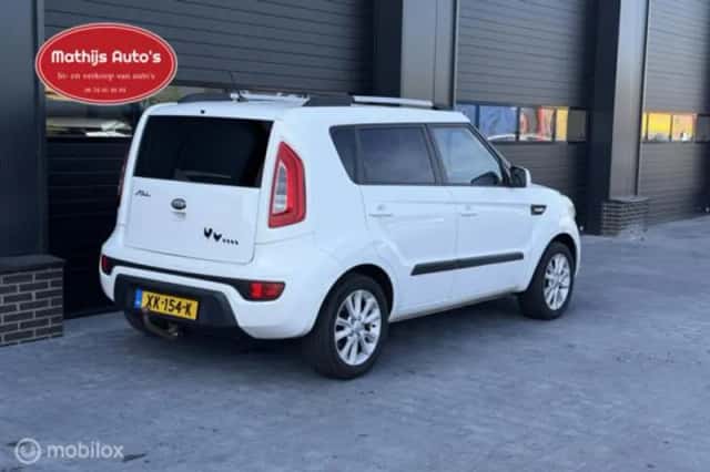 Kia Soul (2013) thumbnail 5
