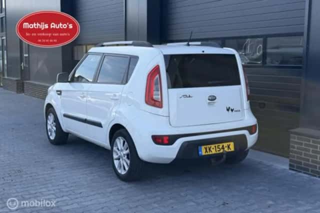 Kia Soul (2013) thumbnail 6