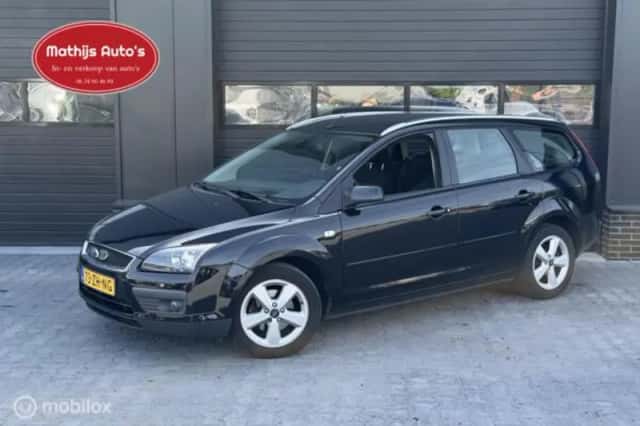 Ford Focus (2008) thumbnail 1