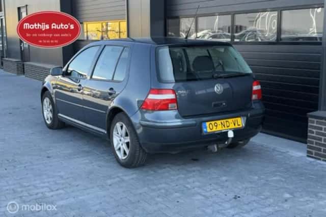 Volkswagen Golf (2003) thumbnail 6