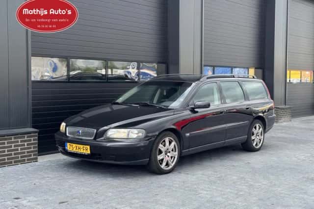 Volvo V70 (2004) thumbnail 4