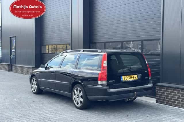 Volvo V70 (2004) thumbnail 5
