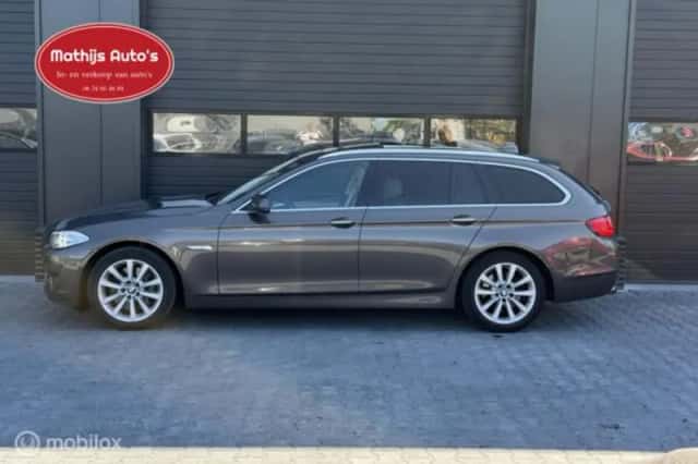BMW 5-Serie (2011) thumbnail 3