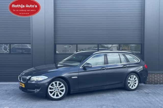 BMW 5-Serie (2011) thumbnail 1