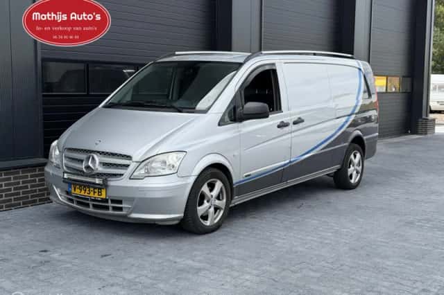 Mercedes-Benz Vito (2011) thumbnail 3