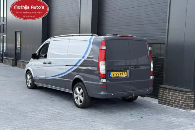 Mercedes-Benz Vito (2011) thumbnail 4