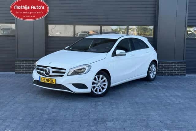 Mercedes-Benz A-Klasse (2013) thumbnail 1
