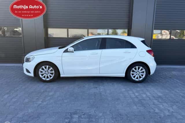 Mercedes-Benz A-Klasse (2013) thumbnail 2