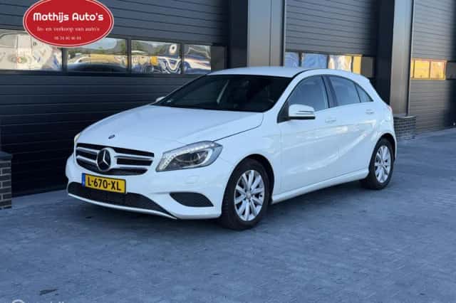 Mercedes-Benz A-Klasse (2013) thumbnail 3