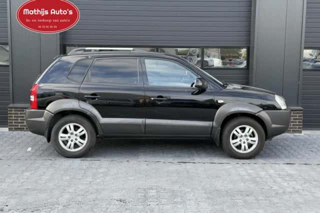 Hyundai Tucson (2005) thumbnail 6