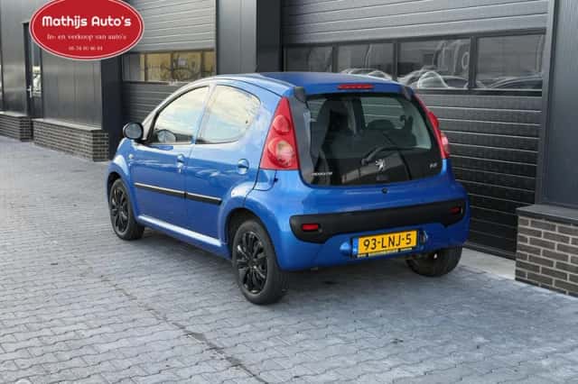 Peugeot 107 (2010) thumbnail 2