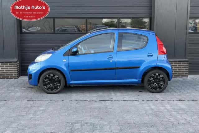 Peugeot 107 (2010) thumbnail 3