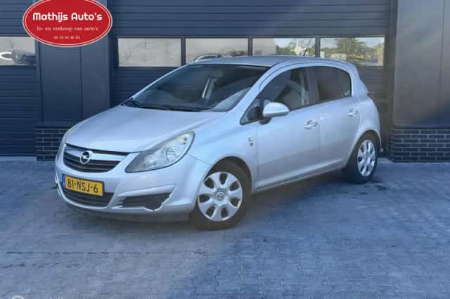 Opel Corsa (2010) thumbnail 1