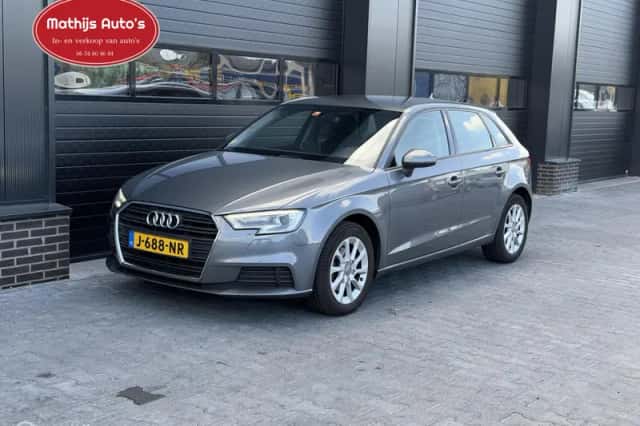 Audi A3 (2017) thumbnail 5