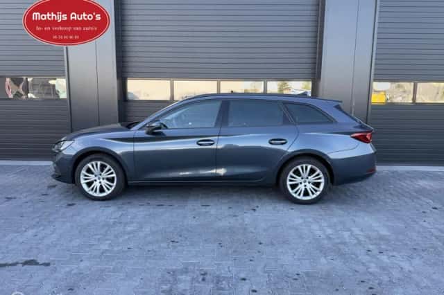 SEAT Leon Sportstourer (2021) thumbnail 2