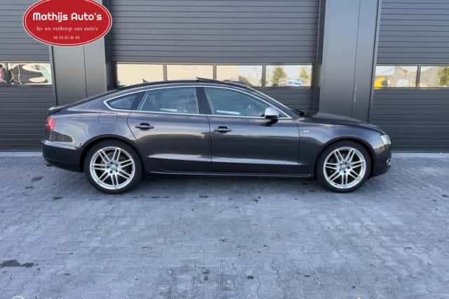 Audi A5 (2010) thumbnail 3