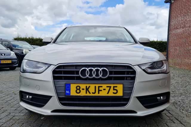 Audi A4 (2013) thumbnail 4