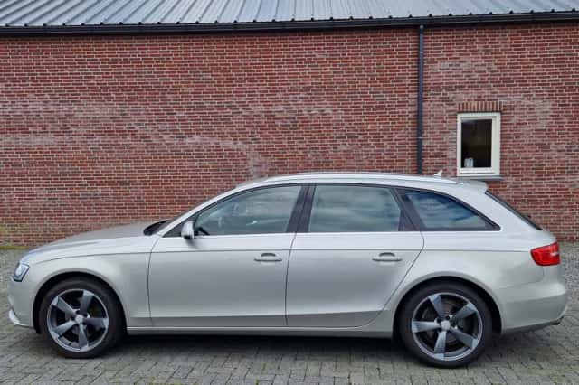 Audi A4 (2013) thumbnail 6