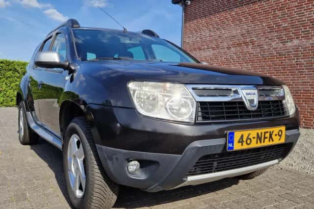 Dacia Duster (2010) thumbnail 1