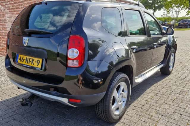 Dacia Duster (2010) thumbnail 3