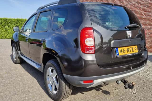 Dacia Duster (2010) thumbnail 5